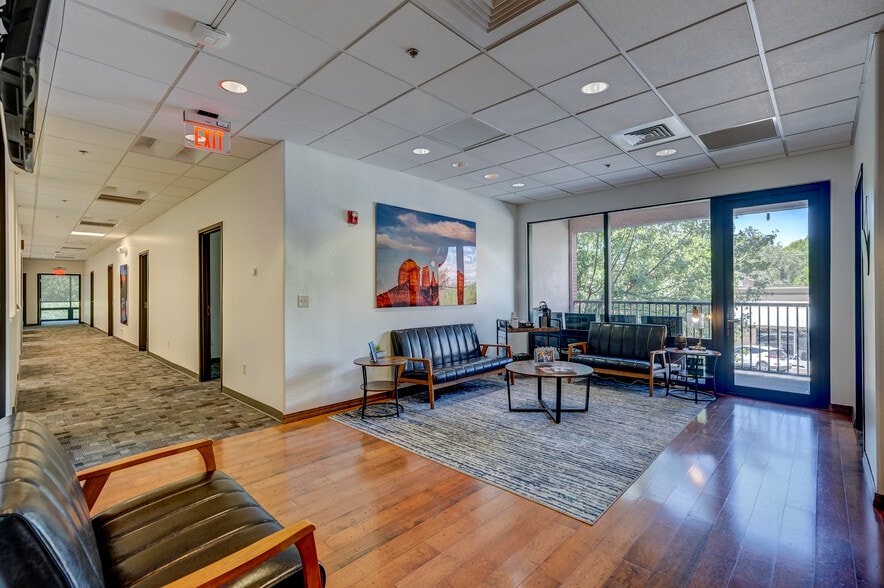 More Photos Of 325 W Gurley St, Prescott Office Residential For Lease