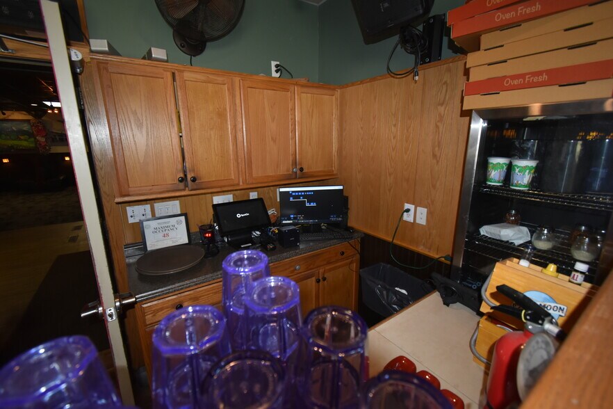 More Photos Of 1021 Rt-146, Clifton Park Restaurant For Sale