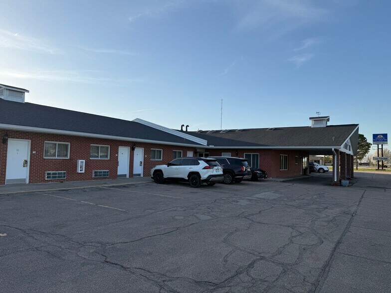 More Photos Of 2426 S Lincoln Ave, York Hotel For Sale