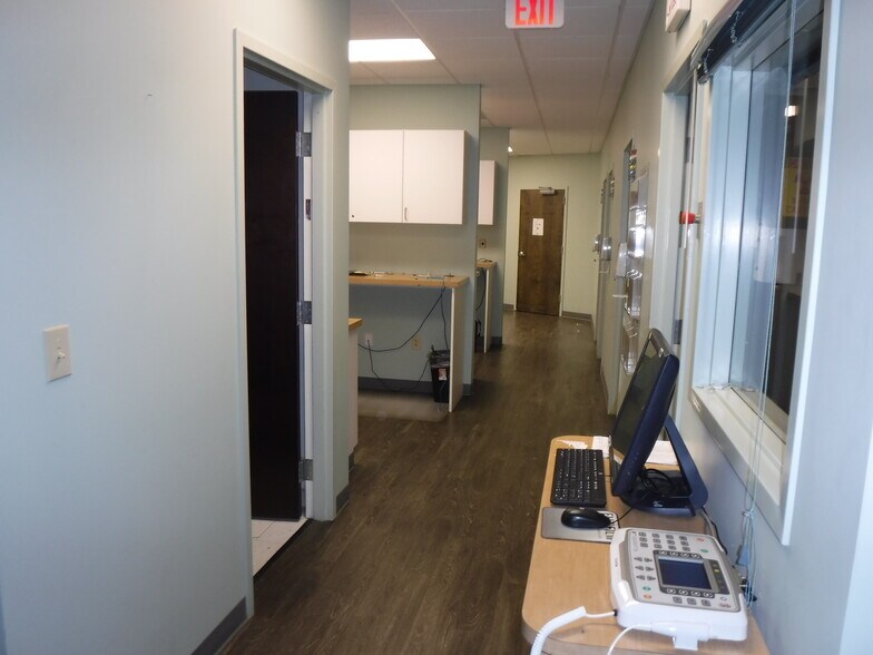 More Photos Of 1908 Caudle Dr, Mount Airy Medical For Lease