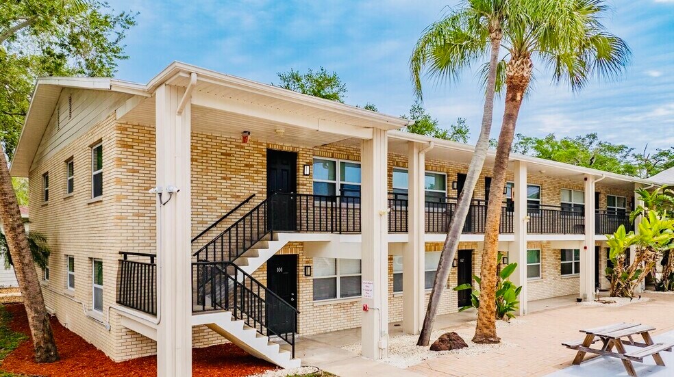 More Photos Of 600 Wildwood Way, Clearwater Apartments For Sale