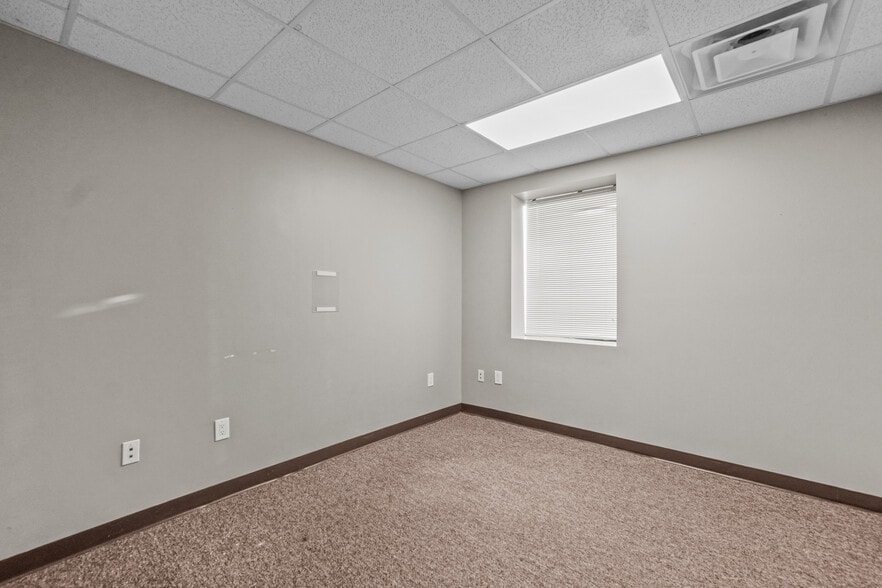 More Photos Of 495 Central Ave, Seekonk Medical For Lease