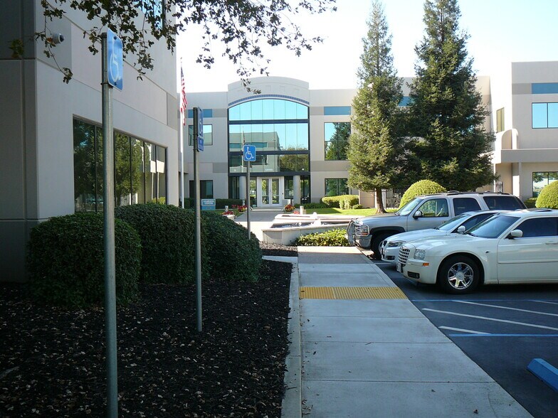 More Photos Of 10000 Goethe Rd, Sacramento Office For Sale