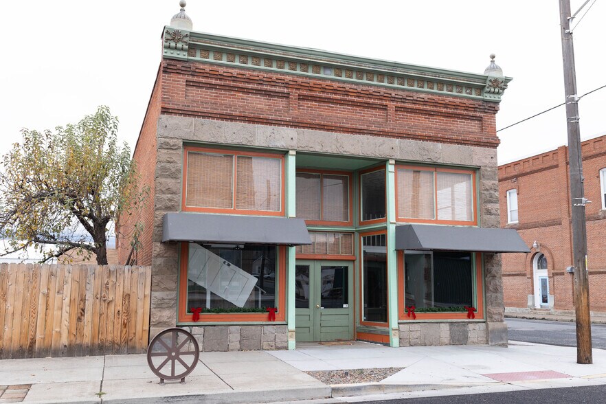 Primary Photo Of 306 S Main, Union Storefront Retail Residential For Sale