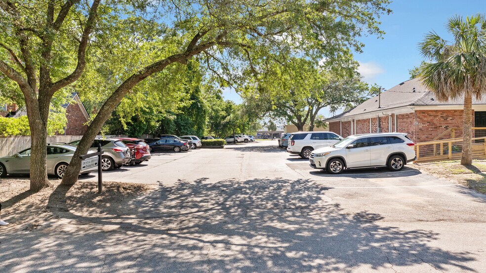 More Photos Of 924 Tall Pine Rd, Mount Pleasant Medical For Sale