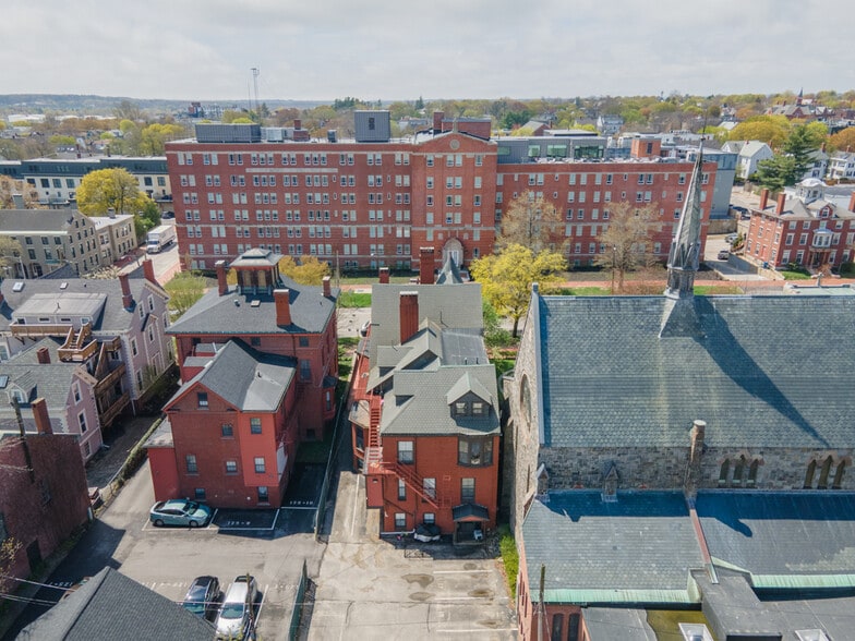 More Photos Of 131 State St, Portland Apartments For Sale