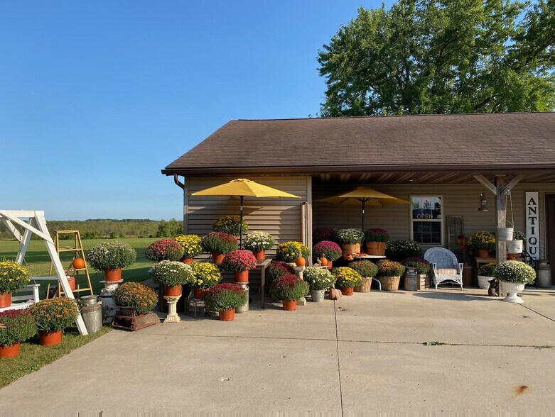 More Photos Of W2003 State Road 21, Berlin Daycare Center For Sale