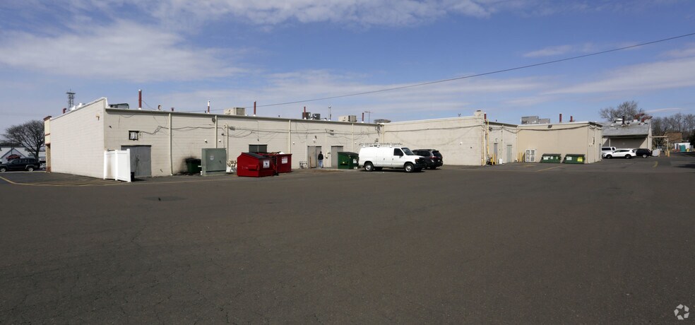 More Photos Of 441-461 2nd Street Pike, Southampton Freestanding For Lease
