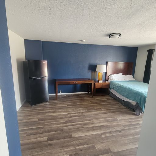 More Photos Of 1901 Rose Ave, Burlington Hotel For Sale