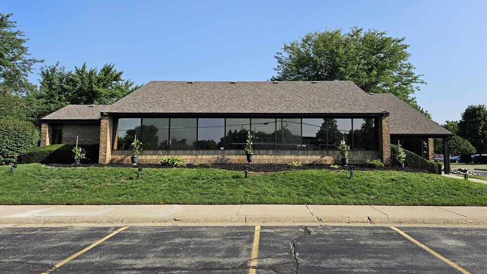 More Photos Of 6258 W Pierson Rd, Flushing Medical For Lease