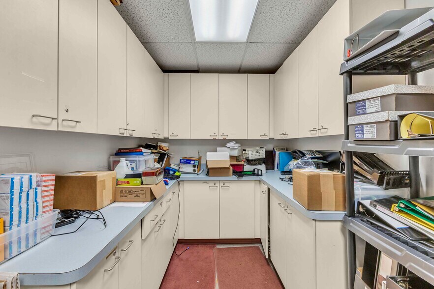 More Photos Of 125 E Broad St, Elyria Office For Sale