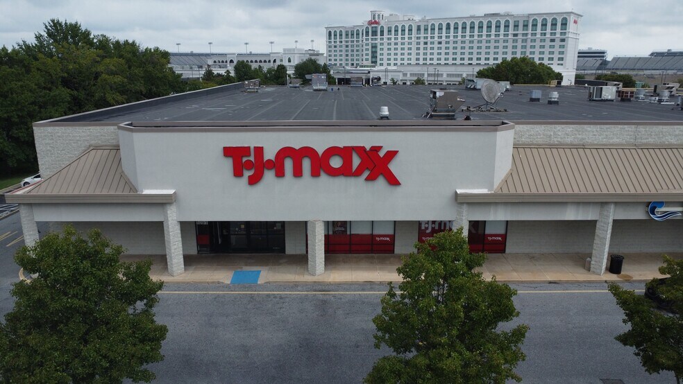More Photos Of 1001 N DuPont Hwy, Dover Unknown For Lease