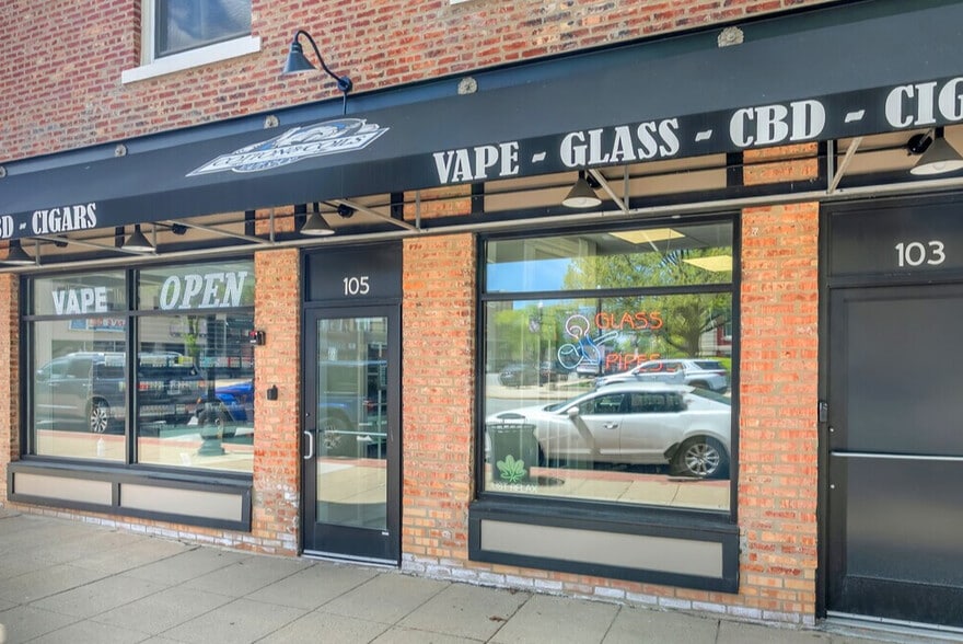 More Photos Of 105 1/2 S Court St, Crown Point General Retail For Sale