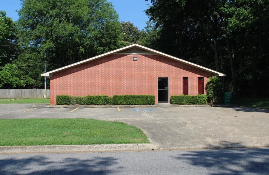 Primary Photo Of 527 N Main St, Nashville Office For Sale