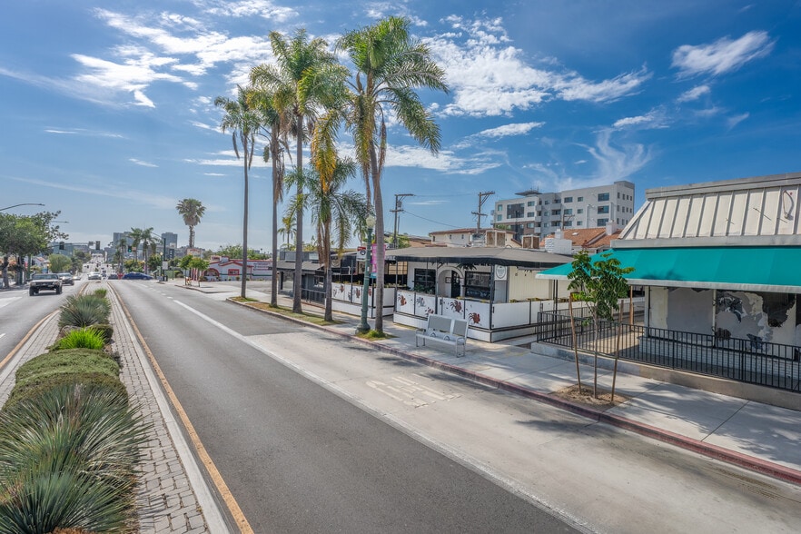 More Photos Of 2730 University Ave, San Diego Restaurant For Sale