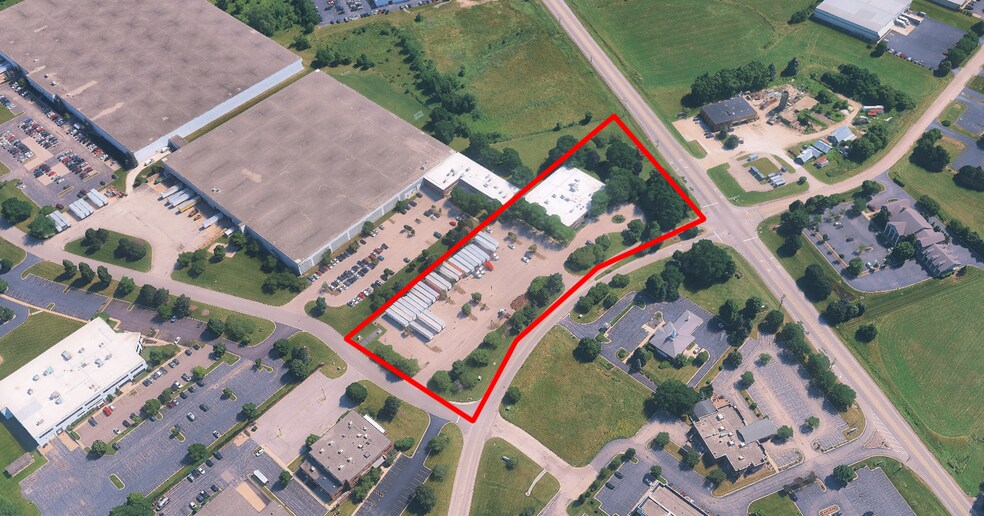 More Photos Of 1100 Corporate Dr, McHenry Unknown For Lease