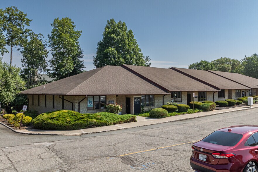 Primary Photo Of 121 Center Grove Rd, Randolph Medical For Lease