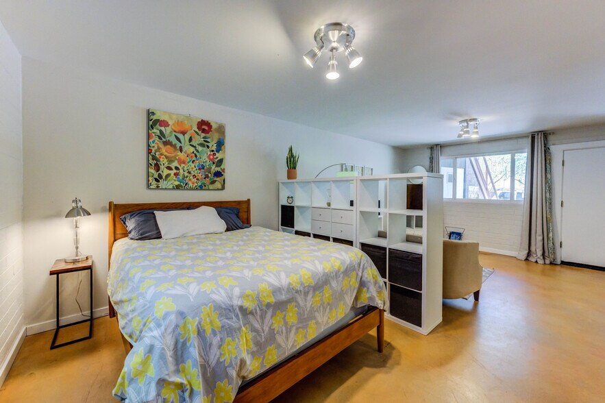 More Photos Of 821 N 3rd St, Phoenix Apartments For Sale