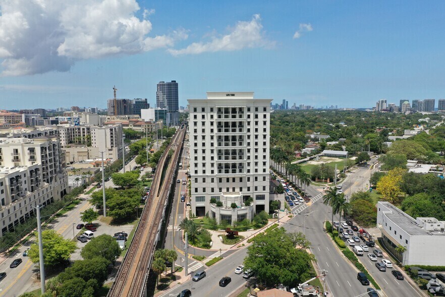 More Photos Of 225 S Dixie Hwy, Coral Gables Coworking Space