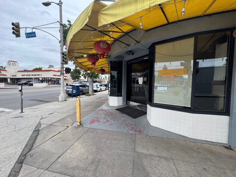 More Photos Of 8386 Beverly Blvd, Los Angeles Storefront Retail Office For Lease