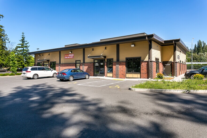 More Photos Of 1251 Lincoln St, Bellingham Freestanding For Lease