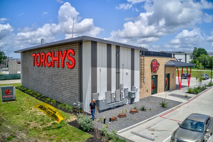 Primary Photo Of 11327 Current Ln, Stafford Fast Food For Lease