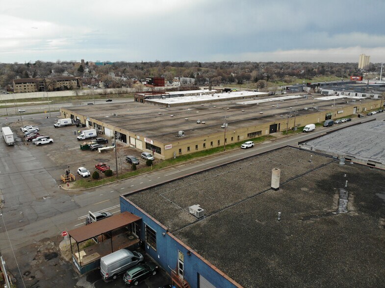 More Photos Of 2450-2560 N Washington Ave, Minneapolis Warehouse For Lease