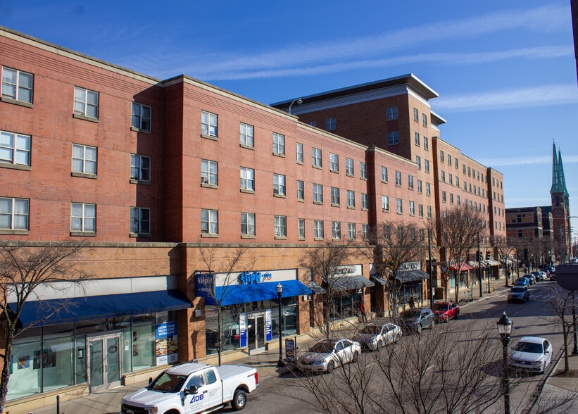 Primary Photo Of 138 Calhoun St, Cincinnati Dormitory For Lease