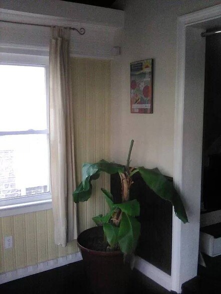 More Photos Of 2038 Grant Ave, Philadelphia Specialty For Sale