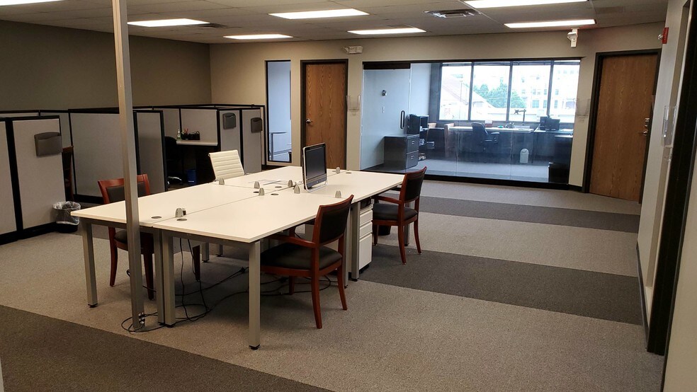 More Photos Of 580 S High St, Columbus Office For Sale