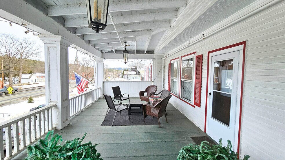 More Photos Of 40 Common St, Chester Hotel For Sale