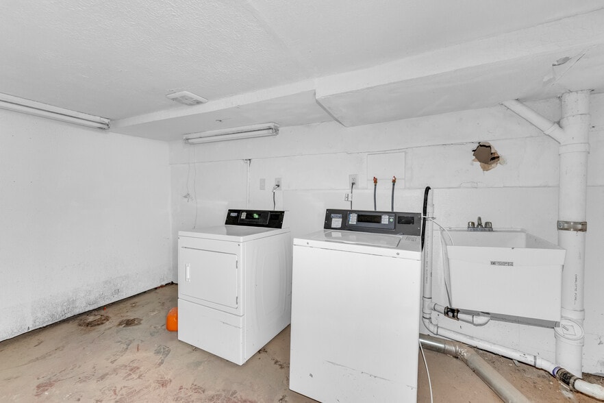 More Photos Of 13701 Madison Ave, Lakewood Apartments For Sale