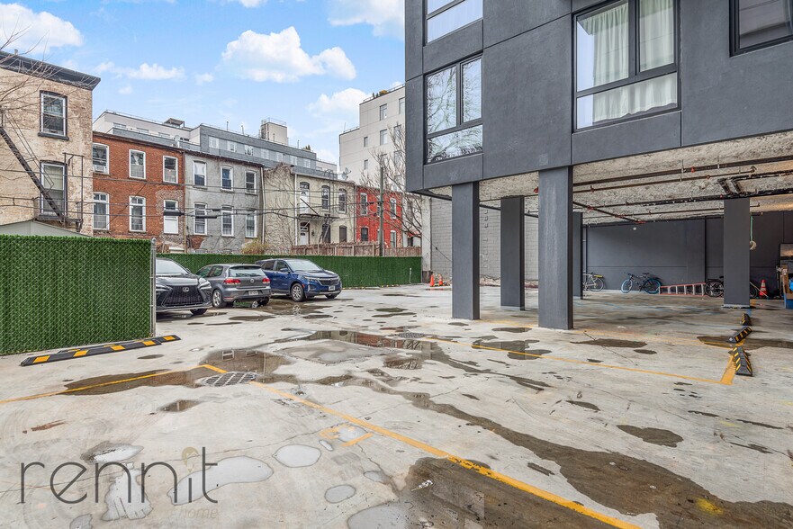 More Photos Of 853 Lexington Ave, Brooklyn Apartments For Lease