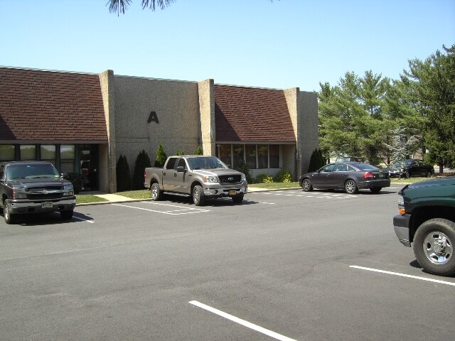 More Photos Of 51 Everett Dr, West Windsor Light Manufacturing For Lease