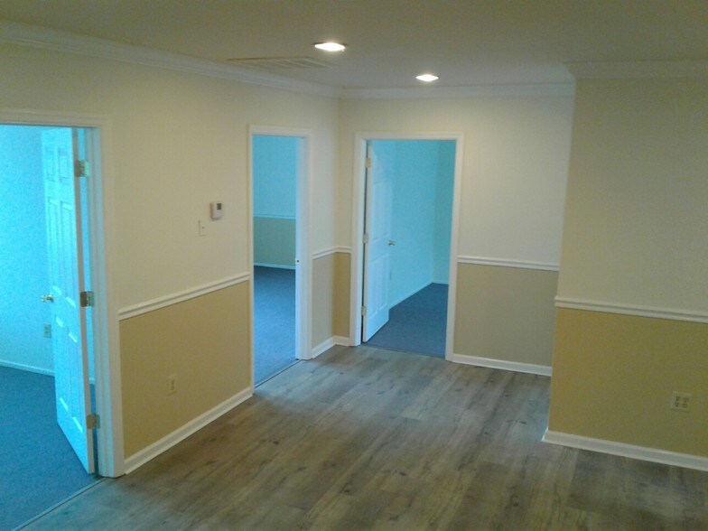 More Photos Of 499 Marlboro Rd, Old Bridge Medical For Lease