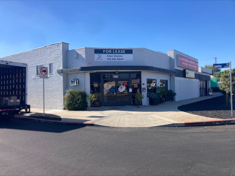 Primary Photo Of 10736 Burbank Blvd, North Hollywood Warehouse For Lease