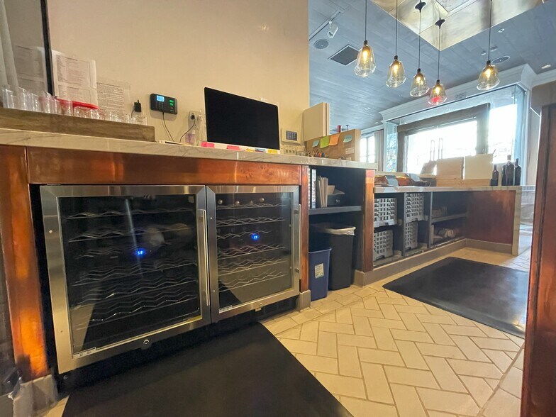 More Photos Of 1315-1319 1st St, Napa Office For Lease