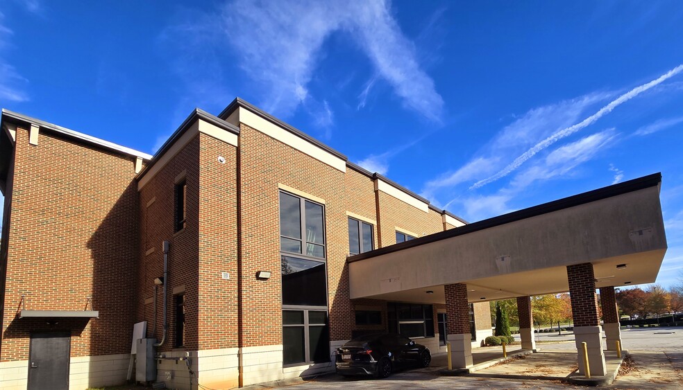 More Photos Of 701 Mutual Ct, Raleigh Office For Sale