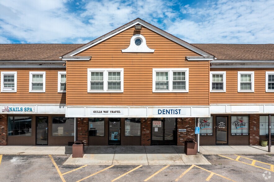 More Photos Of 19 Halls Rd, Old Lyme General Retail For Sale