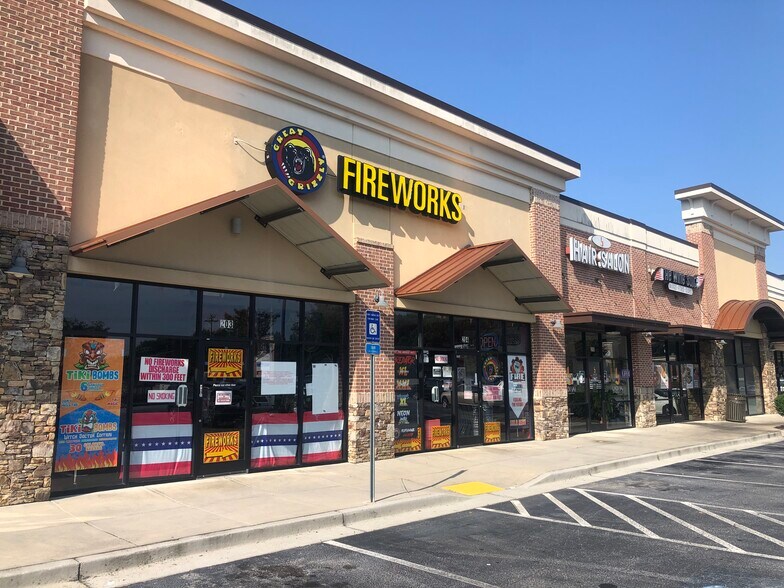 More Photos Of 1132-1142 Athens Hwy, Grayson General Retail For Sale