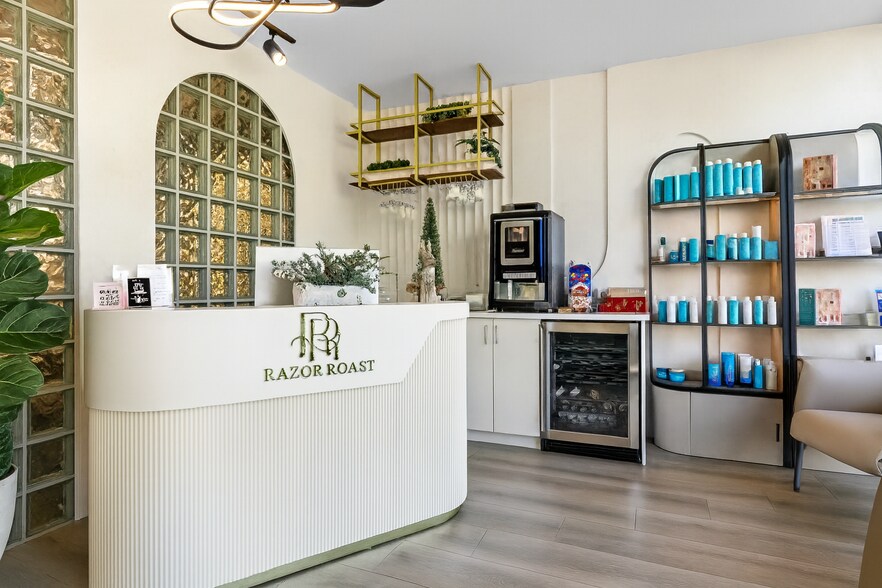 More Photos Of 12240 Ventura Blvd, Studio City Storefront Retail Office For Lease