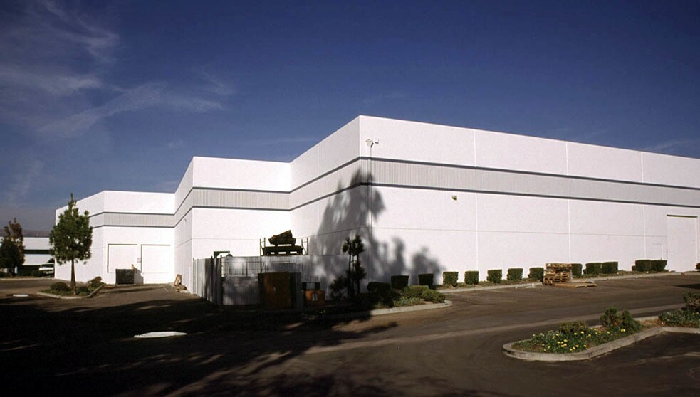 More Photos Of 2255 Union Pl, Simi Valley Distribution For Lease