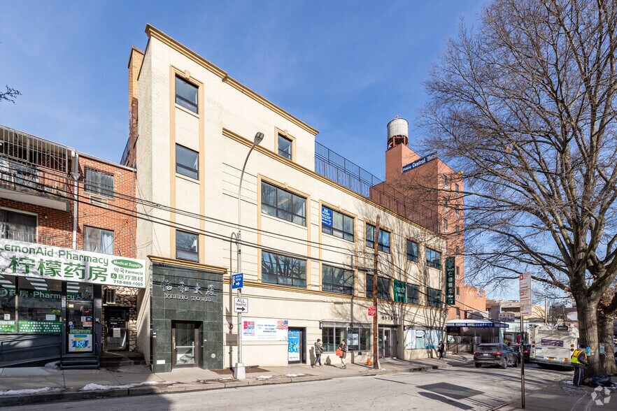More Photos Of 135-21-135-27 38th Ave, Flushing Office For Sale