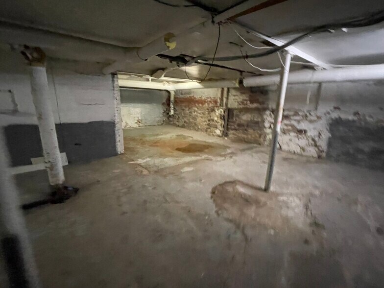 More Photos Of 666 Dumont Ave, Brooklyn Apartments For Lease