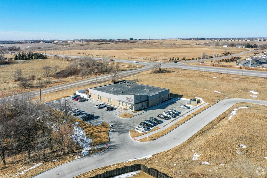 More Photos Of 20261 Atlas St, Omaha Daycare Center For Lease