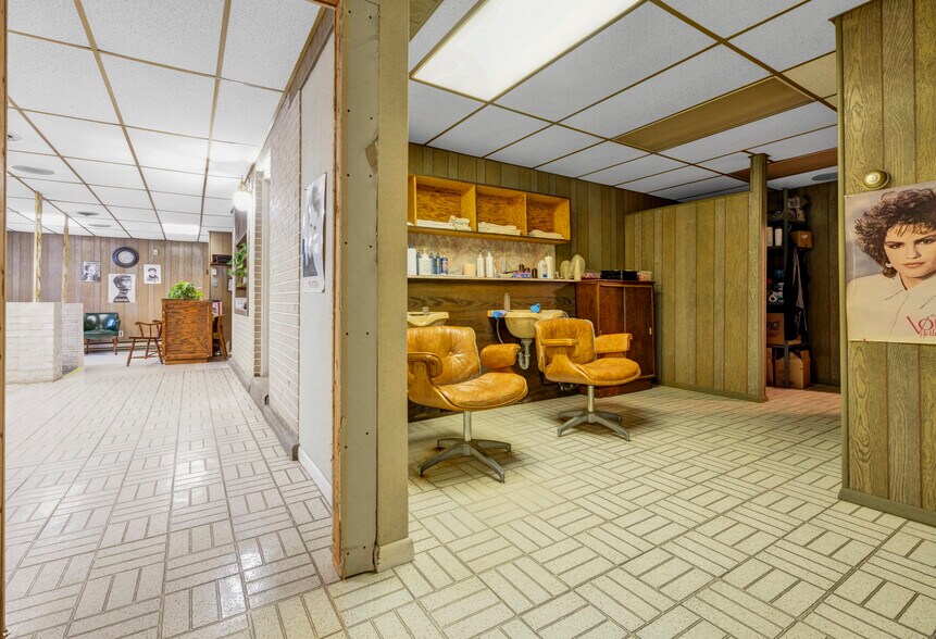 More Photos Of 2939 W Germantown Pike, Norristown Storefront Retail Office For Lease