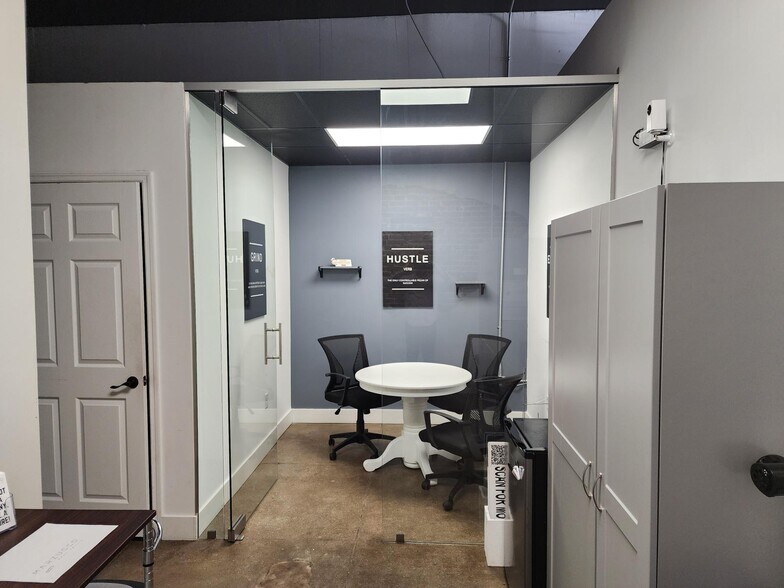 More Photos Of 105-115 S Evers St, Plant City Storefront For Lease