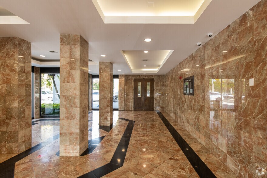 More Photos Of 8603 S Dixie Hwy, Miami Office For Lease