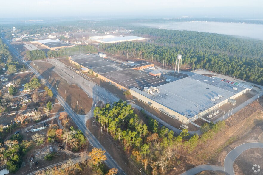 More Photos Of 358 Ascauga Lake Rd, Graniteville Distribution For Lease