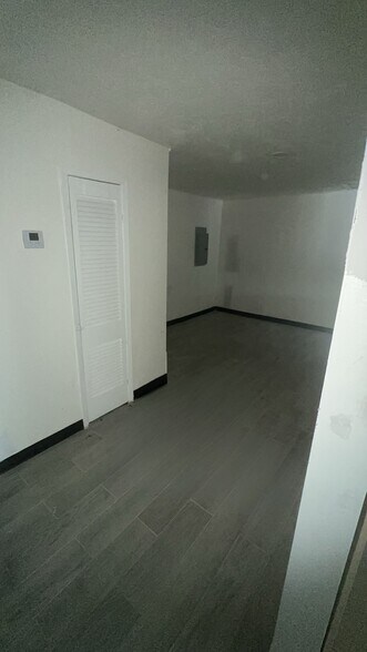 More Photos Of 2005 Ward Rd, Baytown General Retail For Sale